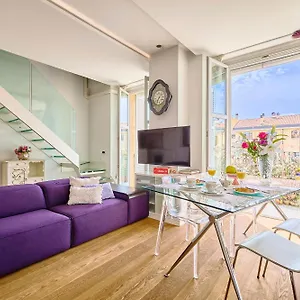 Luxy Close Navigli , Milano Italia
