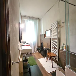 Casa Vincenzo 130 Mq Con Portico Ed Ingresso Esclusivo Dal Giardino , Felino Italia
